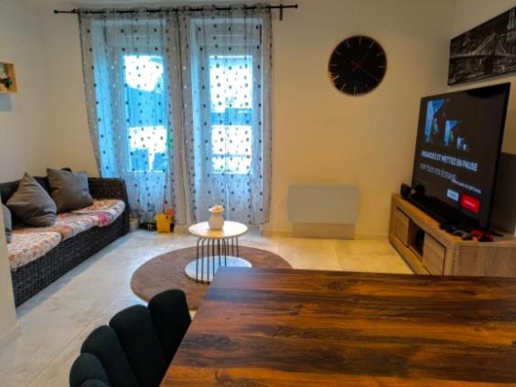 La Chambre Des Petits Voyageurs Sennecey-les-Dijon Luaran gambar